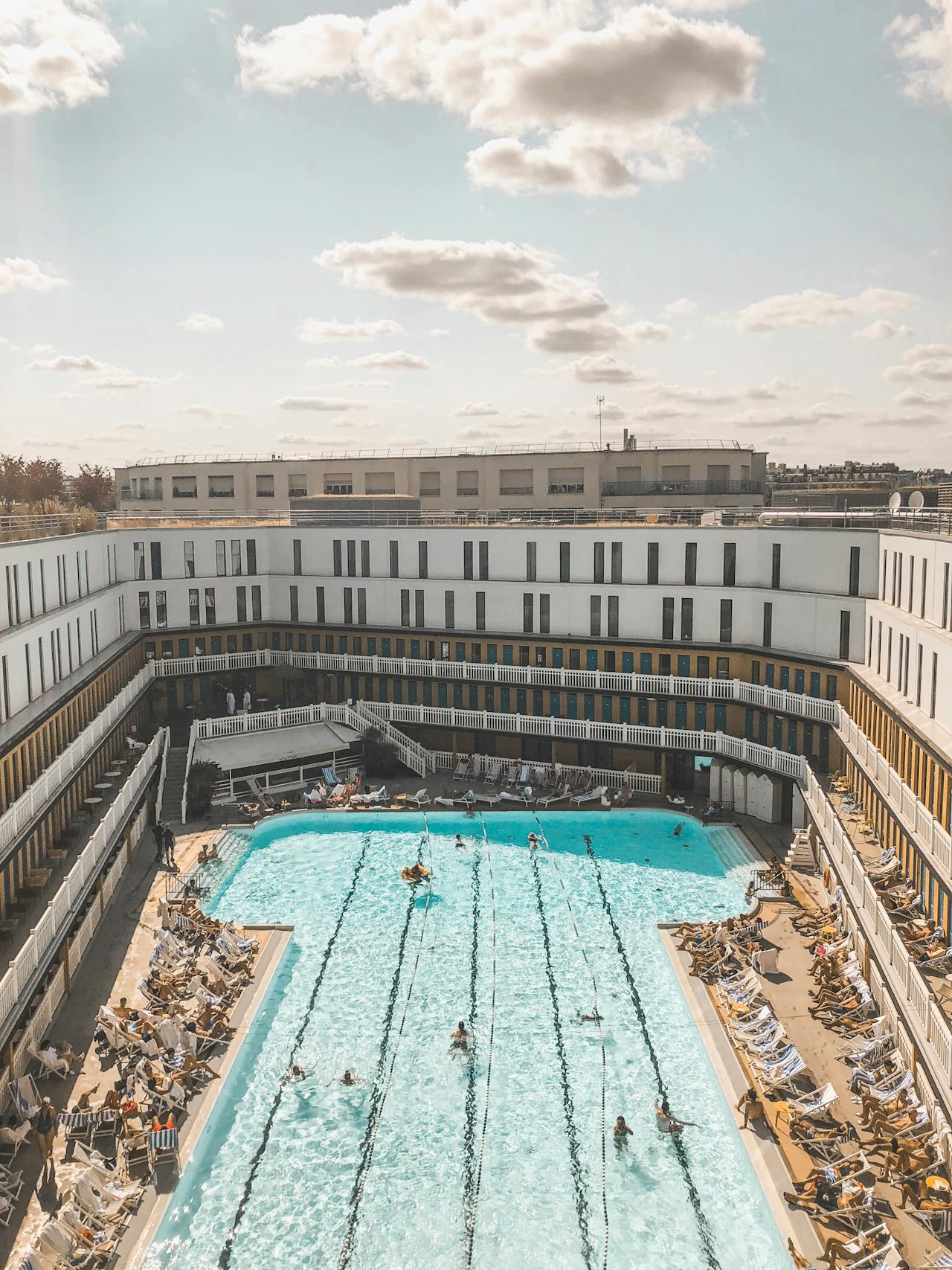 Hotel Me 4 Yje
